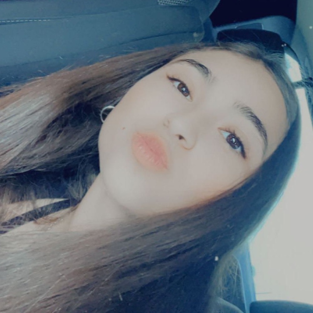 Meet your Posher, Alejandra